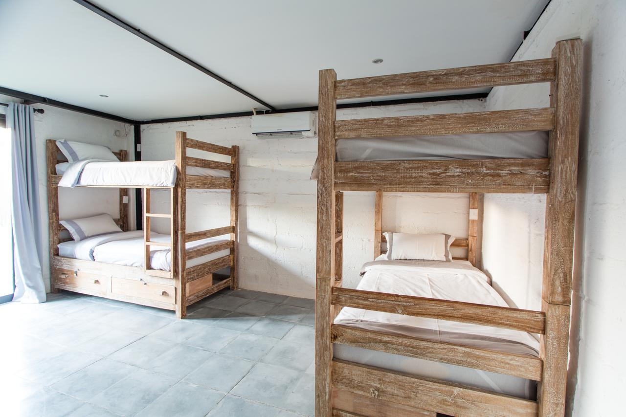 Takeoff Surf Camp & Hotel Canggu  Exterior photo