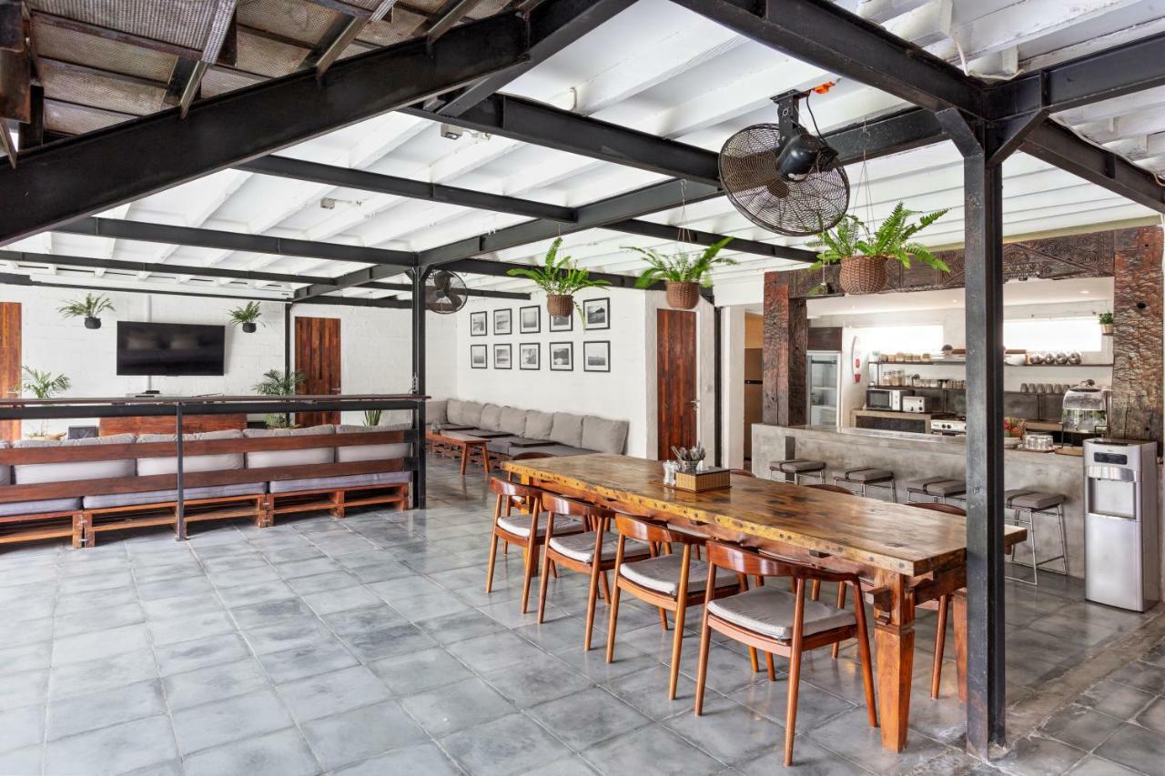 Takeoff Surf Camp & Hotel Canggu  Exterior photo