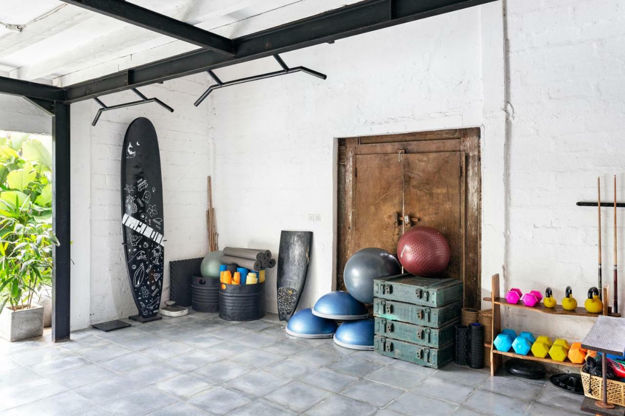 Takeoff Surf Camp & Hotel Canggu  Exterior photo